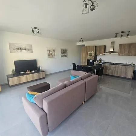 Privatunterkunft In Elegant 2 Bedrooms